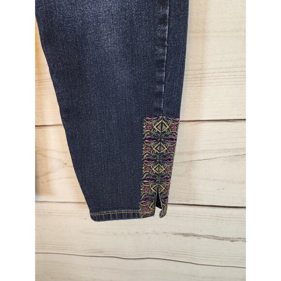 Style & Co Women's Blue Solid Embroidered Mid Rise Skinny Capri Jeans Size 10‎ - Picture 3 of 8